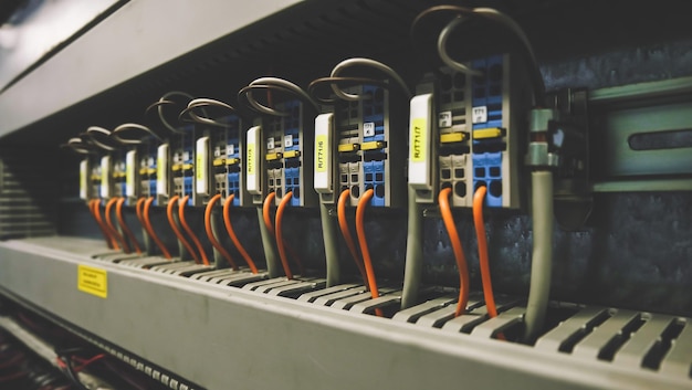 Ce presupune revizia periodică a echipamentelor de comutație