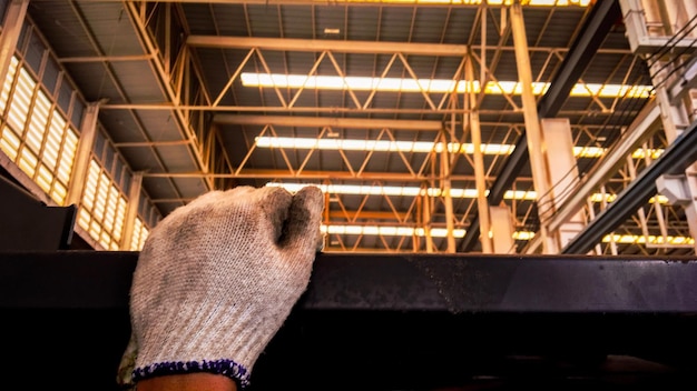 Acasă 30 Ghid pentru întreținerea sistemelor de iluminat industrial